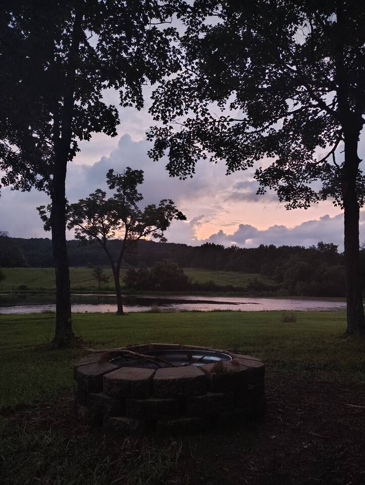 Woodland Glamping | Missouri Farm | River Access